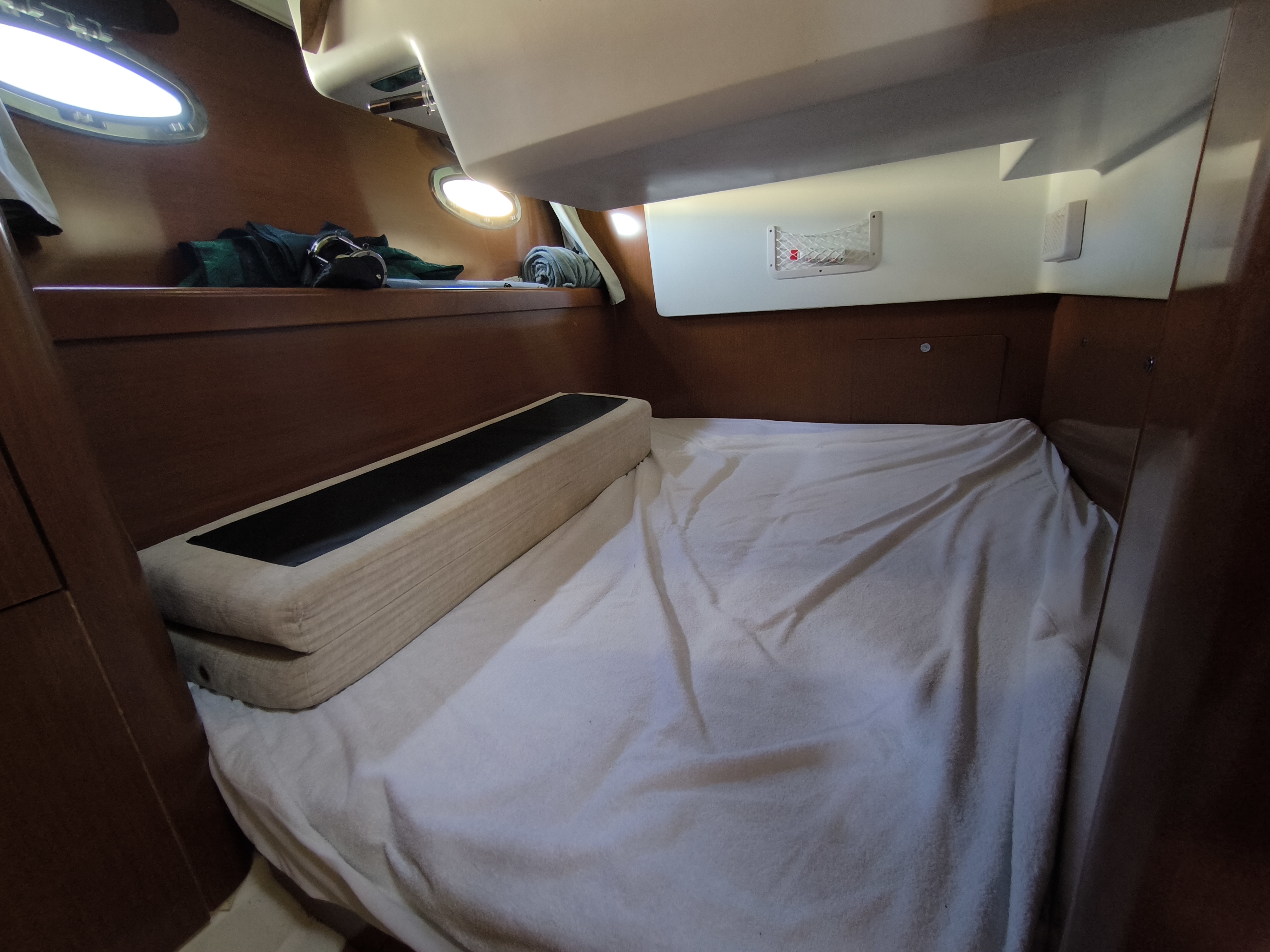 slider 38 Beneteau Antares 36